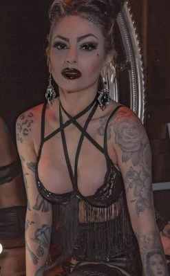 She's Poison Bra | Black